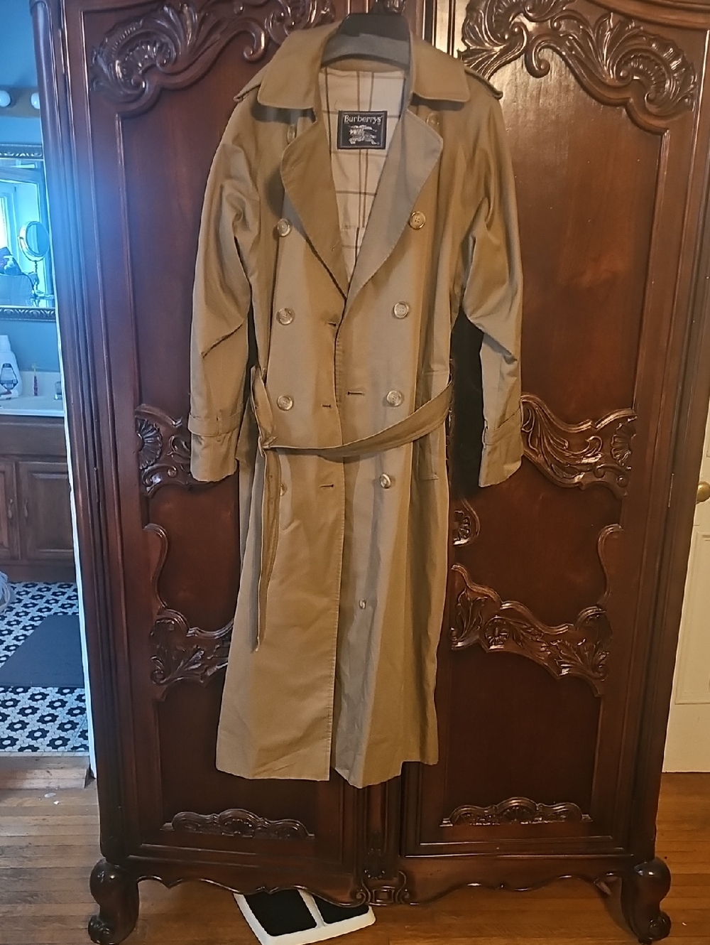 Burberry Classic Double-Breasted Trench Coat in Khaki Vintage Beauty Fits Size 6